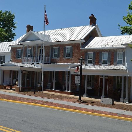 Wayside Inn Middletown Exterior foto