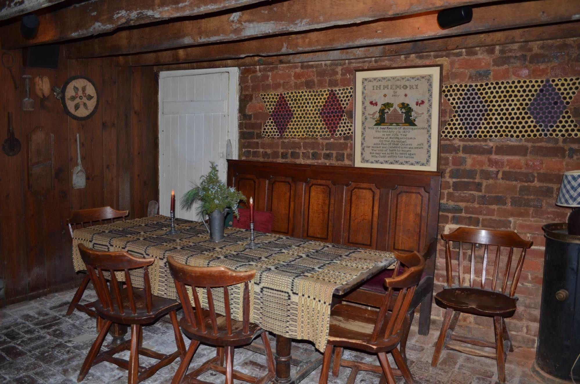 Wayside Inn Middletown Exterior foto